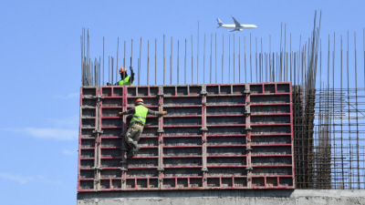 Восемь застройщиков частично или полностью лишили лицензий в Алматы за год