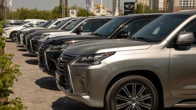 МВД: Праворульные автомобили не подлежат легализации в Казахстане