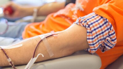 В 5 раз повысить выплаты донорам крови предложили в сенате Казахстана