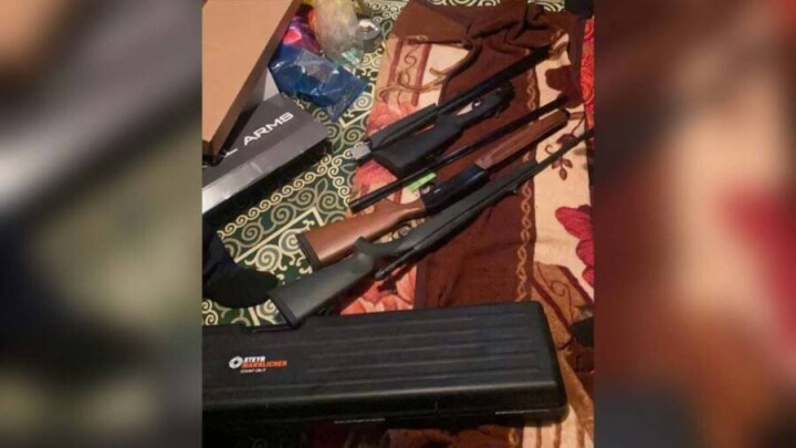 Украденные с полицейского склада автоматы нашли у жителя Жанатаса