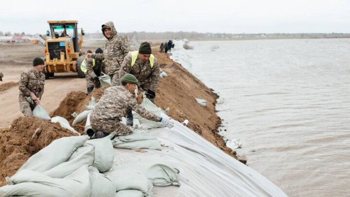 Паводки в Казахстане: 701 дом полностью разрушен