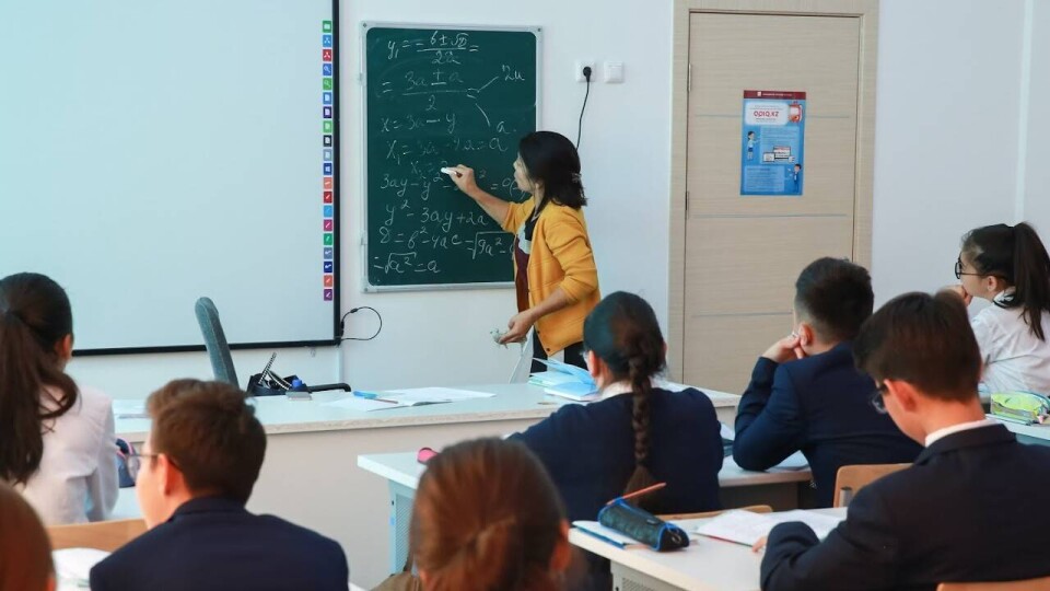 Квоту для детей из нуждающихся семей ввели в специализированных школах Казахстана
