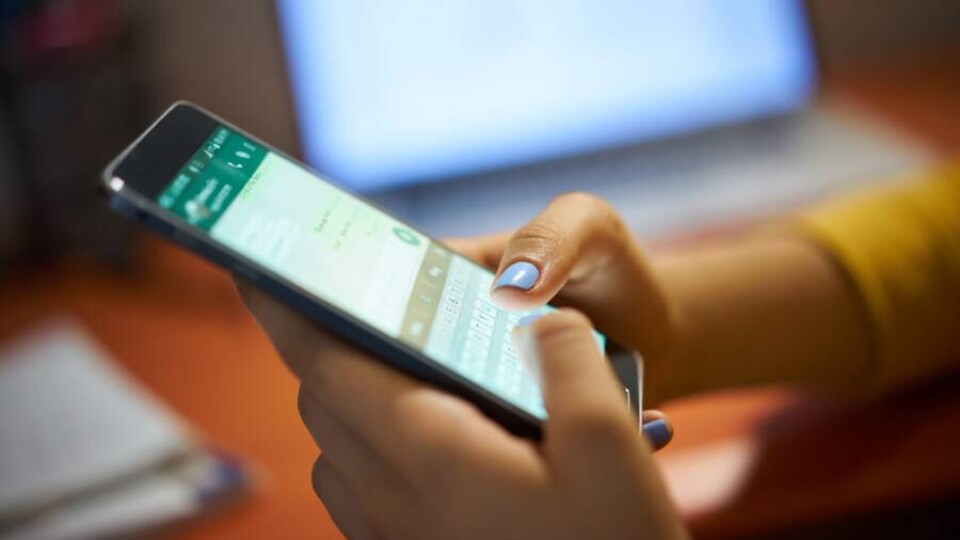 Российским учителям рекомендовали отказаться от WhatsApp на работе
