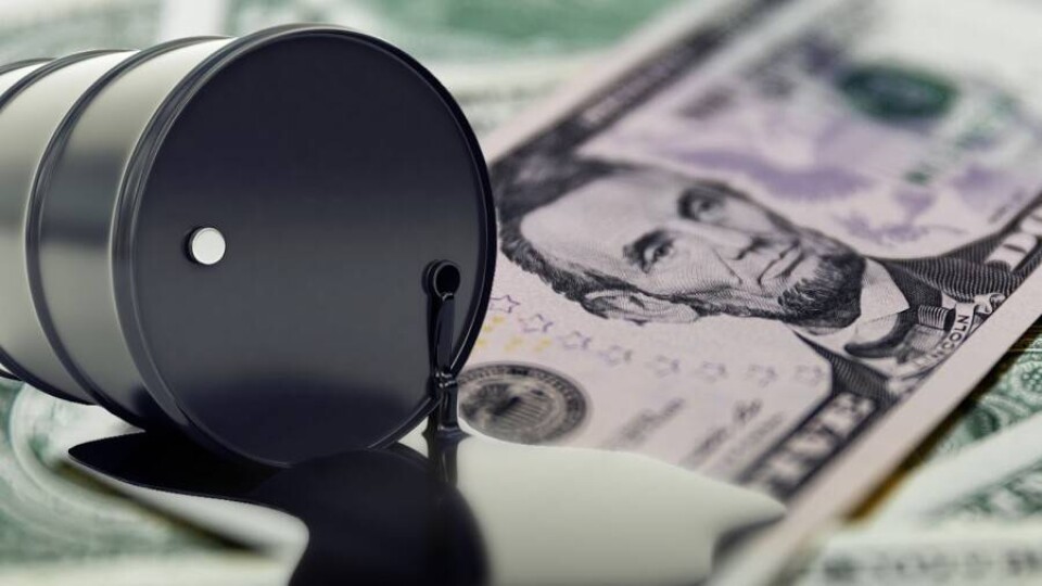 Нефть подешевела на лондонской и нью-йоркской биржах