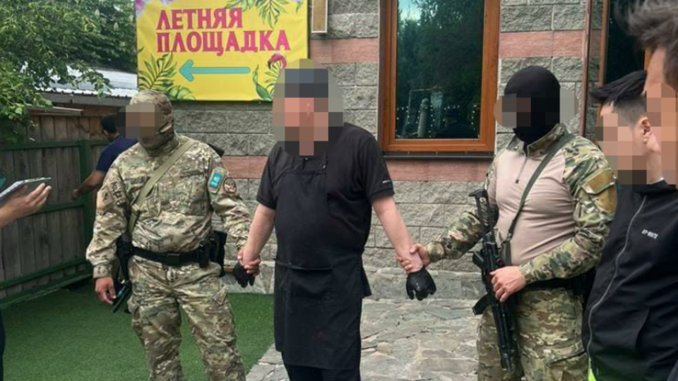Поваров крупных ресторанов Алматы задержали за наркоторговлю