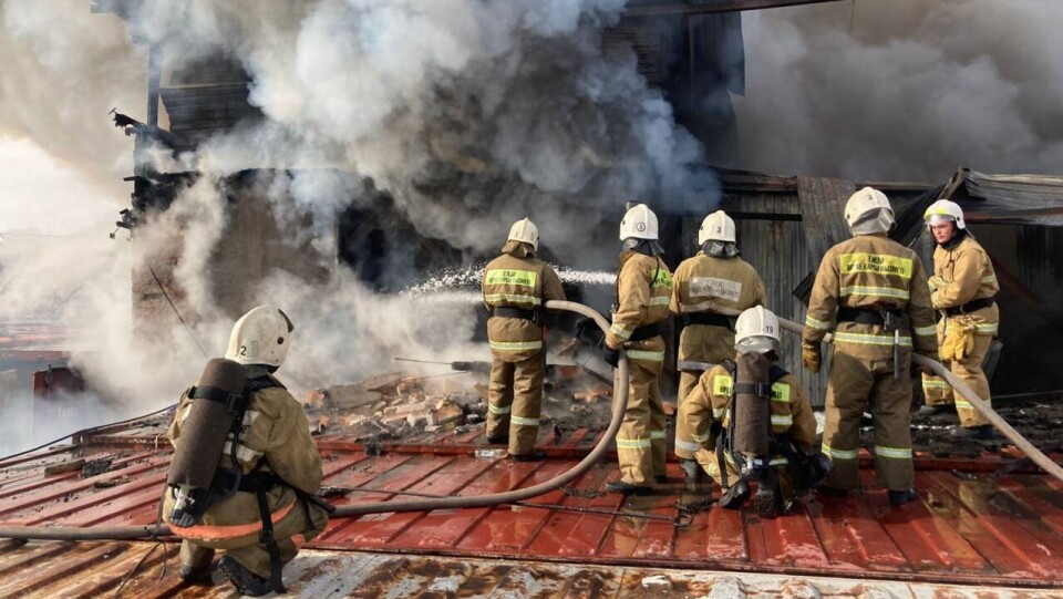 Пожар в районе барахолки Алматы ликвидировали