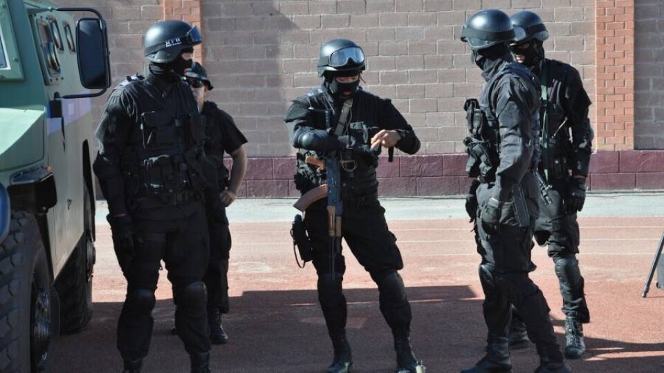 В Талдыкоргане задержали мужчину, укравшего бронежилеты из здания полиции во время беспорядков