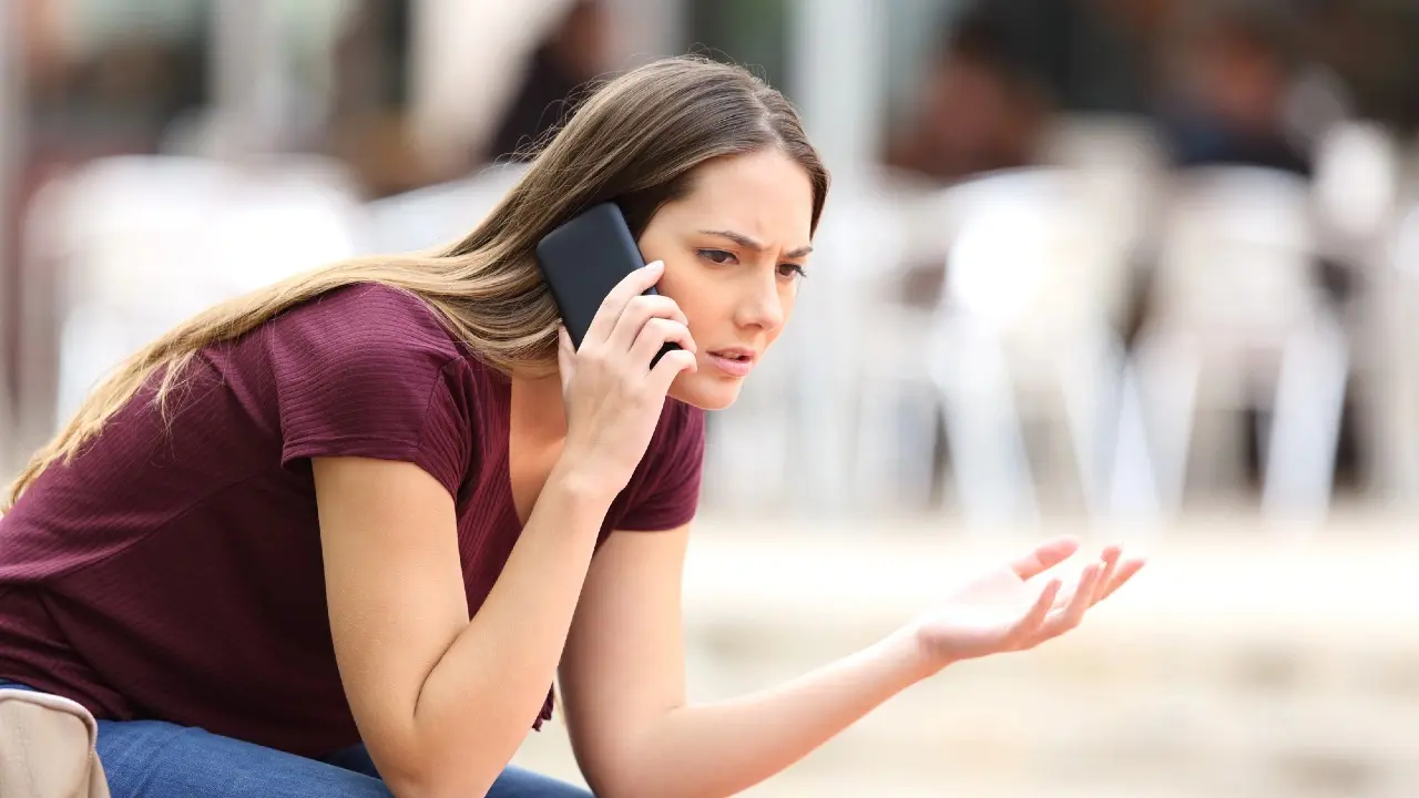 Новую схему обмана казахстанцев изобрели мошенники – она связана с налоговой декларацией