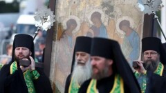 "Святую Троицу" Рублёва выставили в Лавре в киоте без климат-контроля