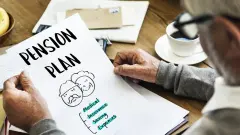Может ли передача накоплений частным компаниям стать альтернативой ЕНПФ и какие риски у такого решения