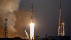 Космический нянь, теорема теннисной ракетки и мясо по-казахски. Дню космонавтики посвящается