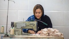 "Принесите письменное разрешение от мужа": как суровые законы мешают иранкам устроиться на работу