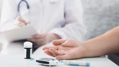 "Игнорируют лечение и плохо себя ведут". Как в Казахстане борются с диабетом и инвалидностью