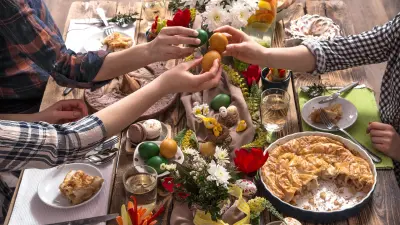 Не налегайте на яйца, сдобу и мясо. Как правильно выходить из Великого поста?