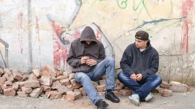 Реклама по поиску наркокурьеров: как из студентов и школьников делают преступников и наркоманов