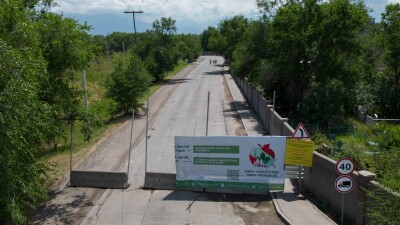 Почему жители города Алатау добираются до работы через кладбище