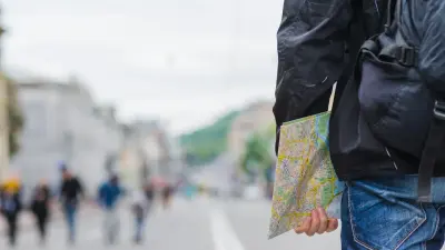 "Понаехавшие" или часть общества? Мифы вокруг мигрантов и борьба за доступ к медицине