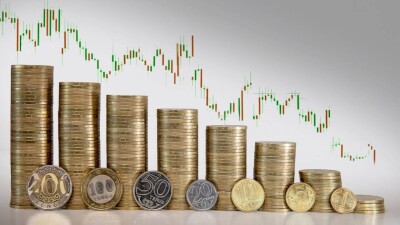 В условиях дефицита республиканского бюджета высокий курс тенге невыгоден