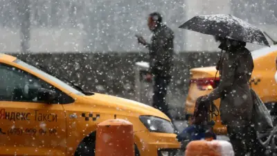 "Всё дорогое, и нам всё это не нравится". Чем обернутся требования локализации такси в России
