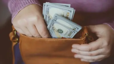 Покупать валюту нужно на падении, продавать на росте. Эксперты о курсе тенге, налогах и инфляции