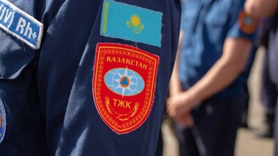 Четырёхлетний малыш заперся в квартире: акмолинские спасатели вызволяли его через балкон