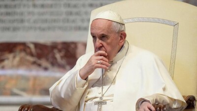 Папа Римский призвал "прекратить бессмысленную войну"