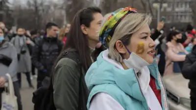 Это не просто праздник весны, цветов и украшений. В этот день мы продолжаем бороться за права женщин