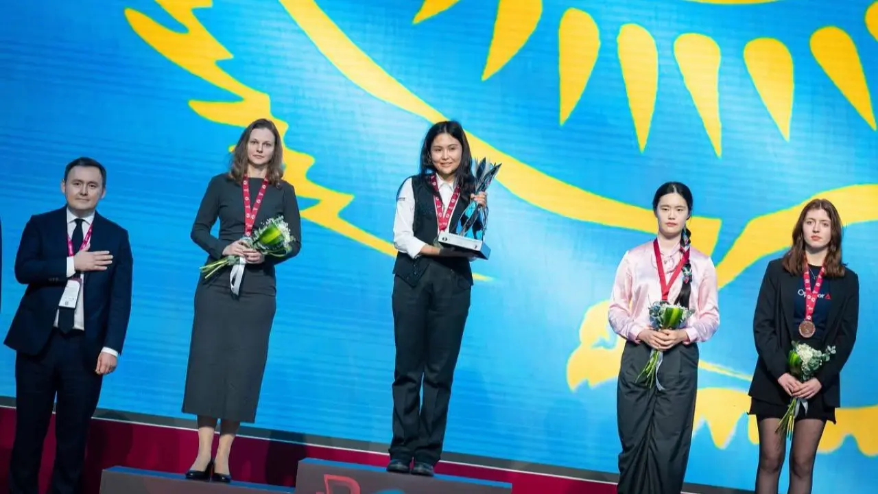 Бибисара Асаубаева – чемпионка мира-2025 по блицу