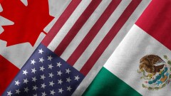 Трамп приостановил введение тарифов для Мексики и Канады, но оставил их в силе для Китая