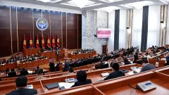 Депутаты начали сбор подписей за самороспуск парламента в Кыргызстане