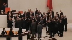 Турецкого депутата госпитализировали после потасовки в генассамблее