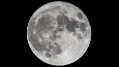 США совершили первую за 50 лет посадку на Луну