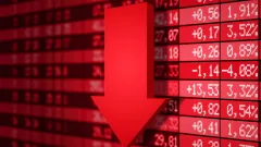 Мировые фондовые рынки, нефть и биткоин падают в цене
