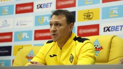 ФК "Кайрат" продлил контракт с главным тренером Рафаэлем Уразбахтиным