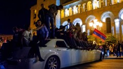 Протесты в Ереване: полиция задержала более 80 человек, Пашиняну удалось скрыться от митингующих