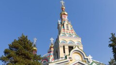 Митрополит Александр поздравил казахстанцев с праздником Пасхи
