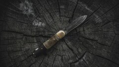 На земельного инспектора напали с ножом в Алматы