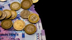 Медианная зарплата по вакансиям снизилась до 300 тысяч тенге на популярном сайте по поиску работы