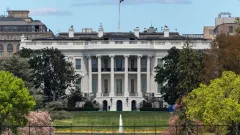 Трамп и Кеннеди-младший добились отставки главы CDC, но она отказывается уходить