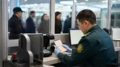 200 попыток пересечь границу Казахстана по поддельным документам пресекли с начала года