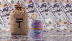 Тенге укрепился за апрель: сколько валюты продаст Нацбанк в мае