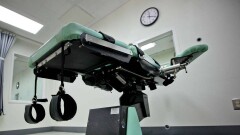 "Обаятельный психопат": в США убийце отменили казнь после восьми неудачных попыток