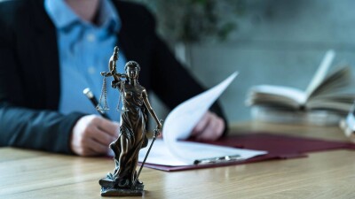 Дело о пожаре в хостеле Алматы: сотрудника компании-собственника допросили в суде