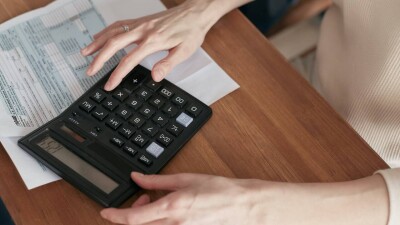 От чего зависит сумма налога на имущество, объяснили в КГД