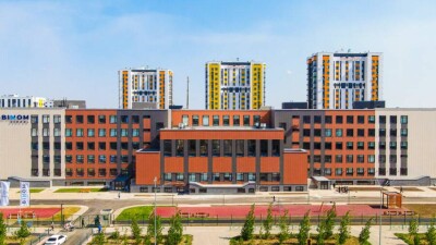 К столичной школе Binom выстроилась очередь из желающих подать документы на поступление