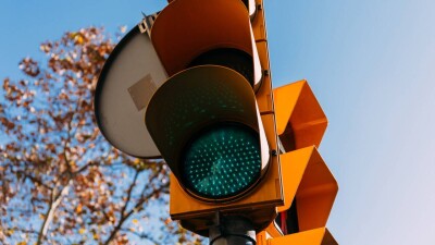 Двое жителей Темиртау пытались похитить уличный светофор