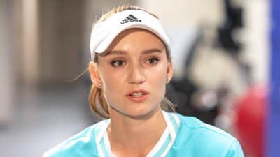 Рыбакина вышла в полуфинал турнира в Аделаиде в парном разряде