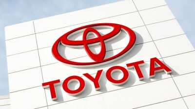 У нового внедорожника Toyota отваливаются колёса. В компании не могут выяснить причину