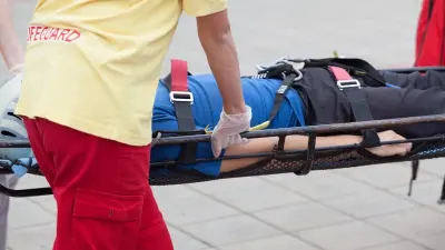 Сорвавшегося с обрыва мужчину спасли возле поляны Терра под Алматы