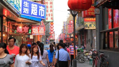 "Самый низкий в мире уровень смертности". Китай объявил об "уверенной победе" над Covid-19